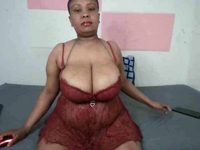 BIGTITTISXX webcam