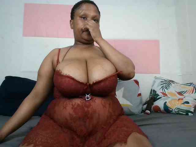 BIGTITTISXX