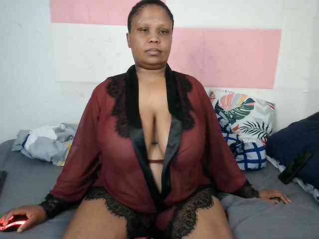 BIGTITTISXX webcam