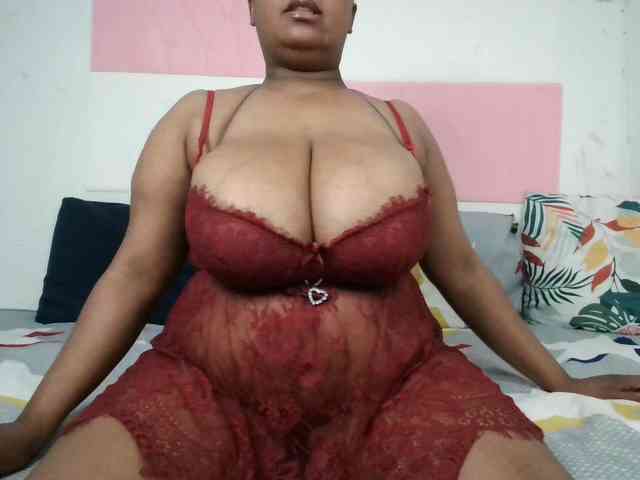 BIGTITTISXX webcam