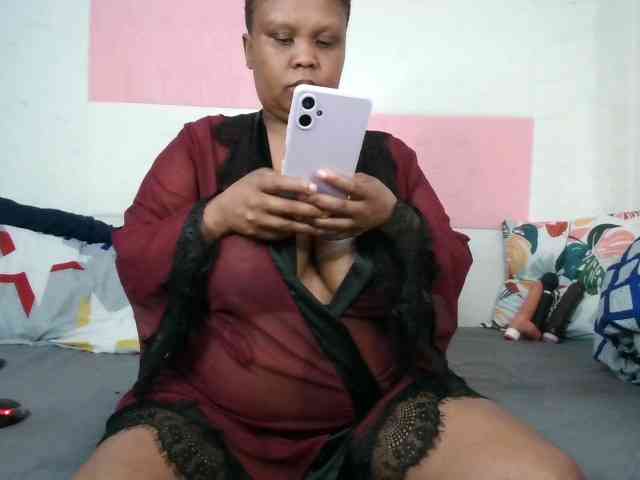 BIGTITTISXX webcam