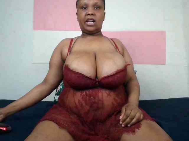 BIGTITTISXX webcam