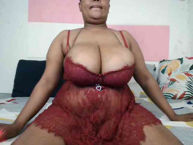 BIGTITTISXX BIGTITTISXX