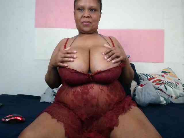 BIGTITTISXX webcam