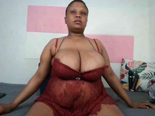 BIGTITTISXX webcam