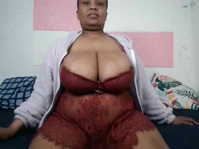 BIGTITTISXX BIGTITTISXX