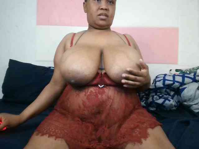 BIGTITTISXX webcam