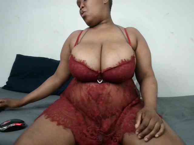 BIGTITTISXX webcam