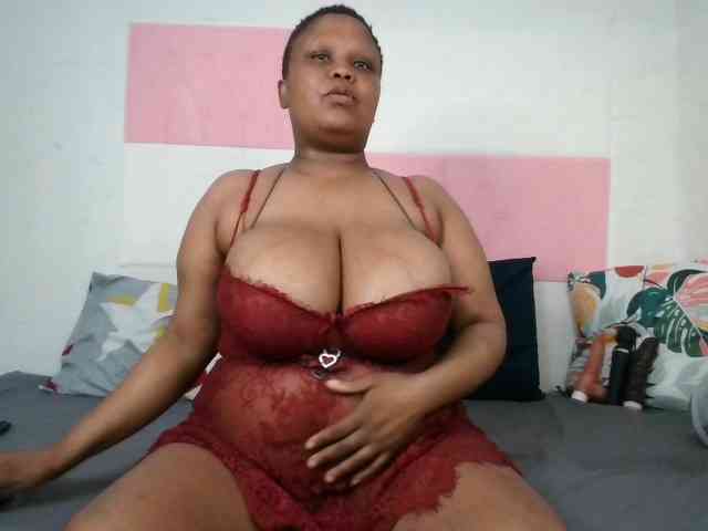 BIGTITTISXX webcam