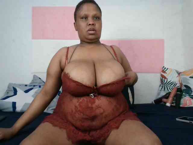 BIGTITTISXX webcam