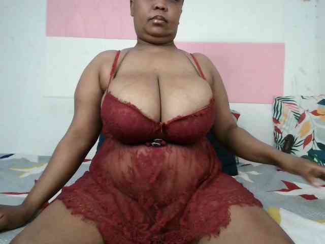 BIGTITTISXX webcam