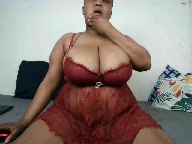 BIGTITTISXX webcam