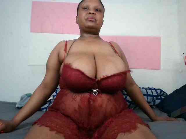 BIGTITTISXX webcam