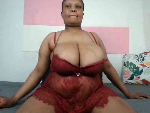 BIGTITTISXX webcam
