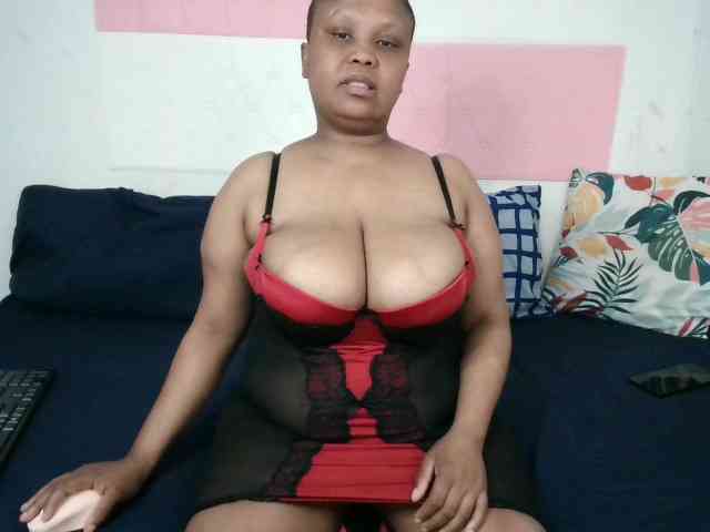 BIGTITTISXX webcam