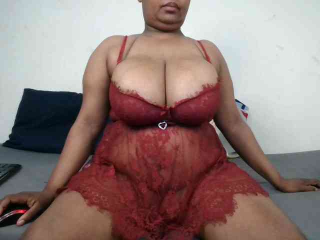 BIGTITTISXX webcam