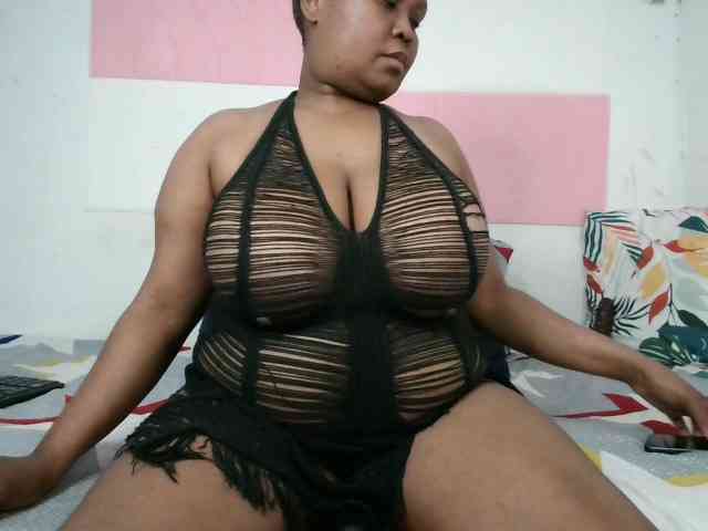 BIGTITTISXX webcam