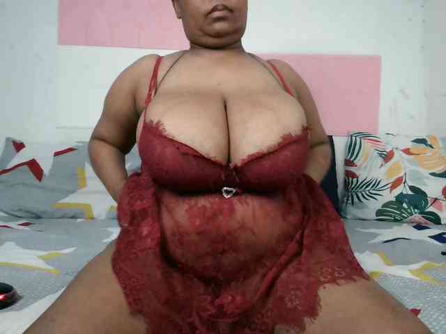 BIGTITTISXX webcam
