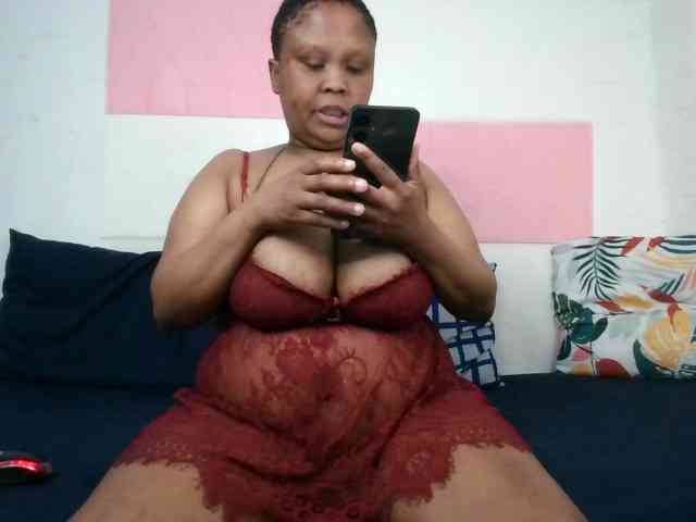 BIGTITTISXX webcam