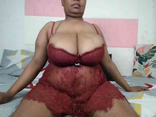 BIGTITTISXX webcam