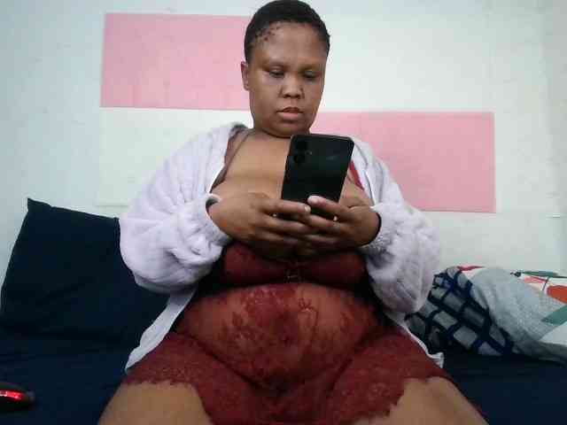 BIGTITTISXX webcam