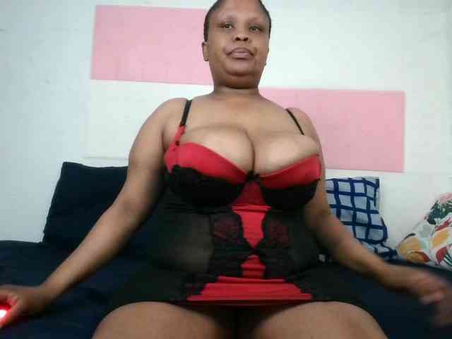 BIGTITTISXX webcam