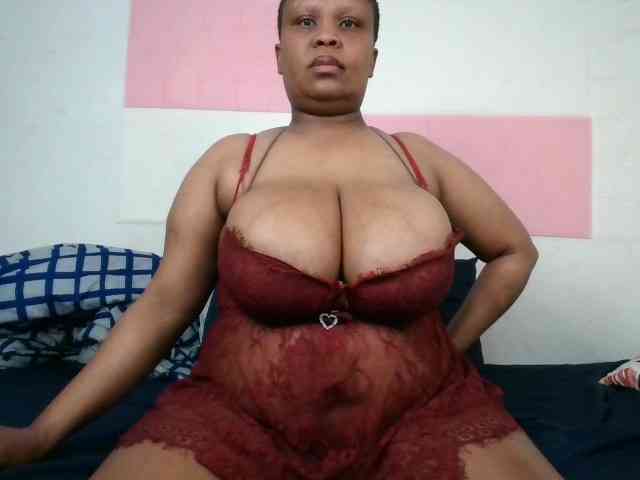 BIGTITTISXX webcam