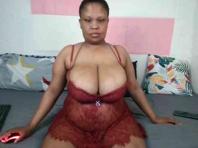 BIGTITTISXX webcam