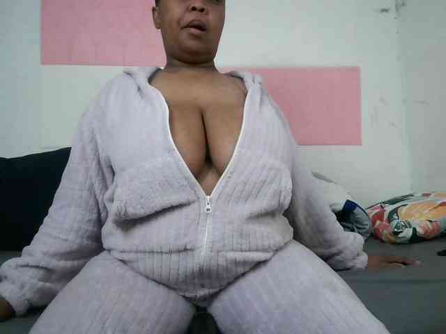 BIGTITTISXX