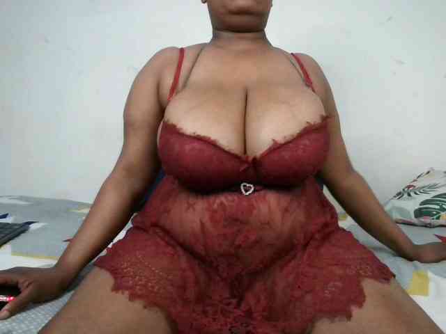 BIGTITTISXX webcam