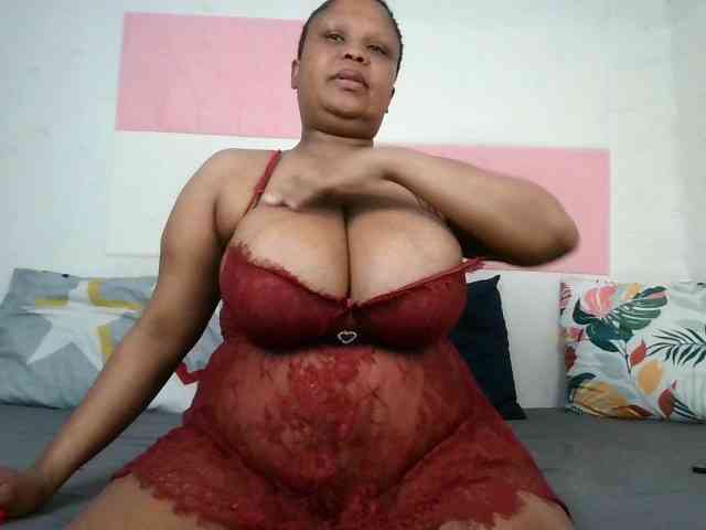 BIGTITTISXX webcam