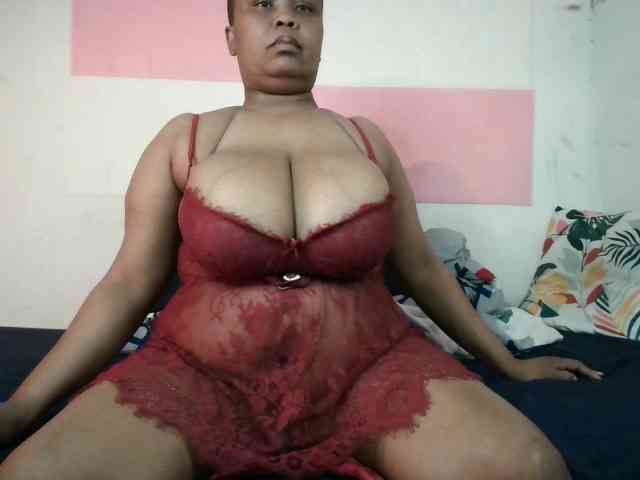 BIGTITTISXX webcam