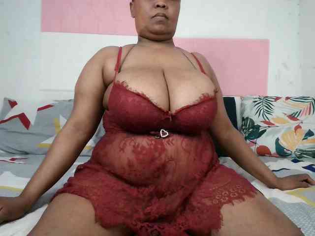 BIGTITTISXX webcam