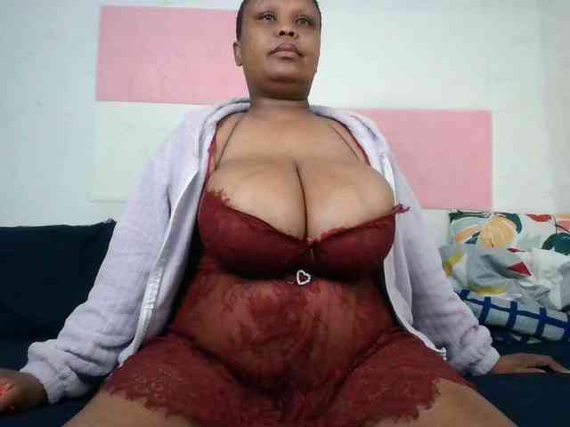 BIGTITTISXX webcam