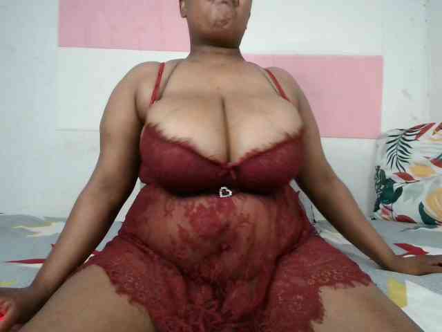 Model: BIGTITTISXX