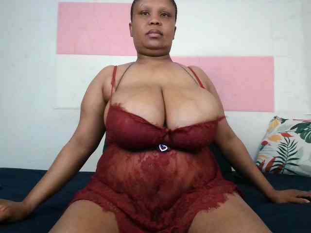 BIGTITTISXX webcam