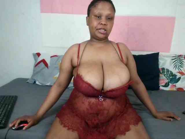 BIGTITTISXX webcam