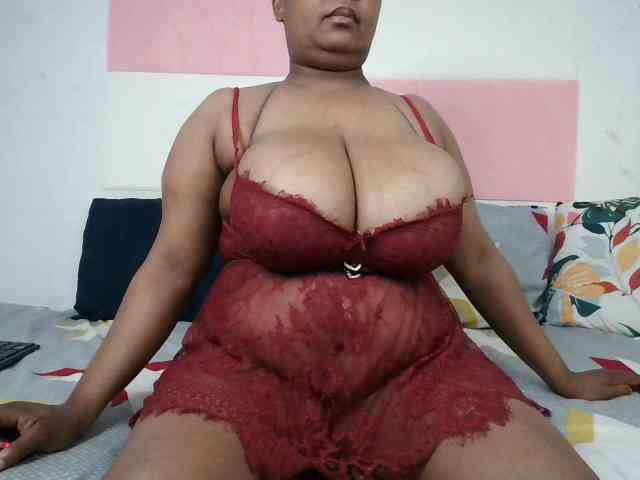 BIGTITTISXX webcam