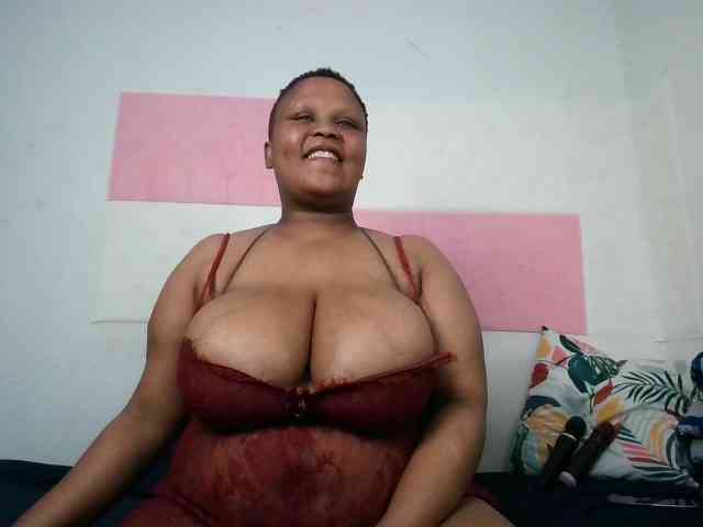 BIGTITTISXX