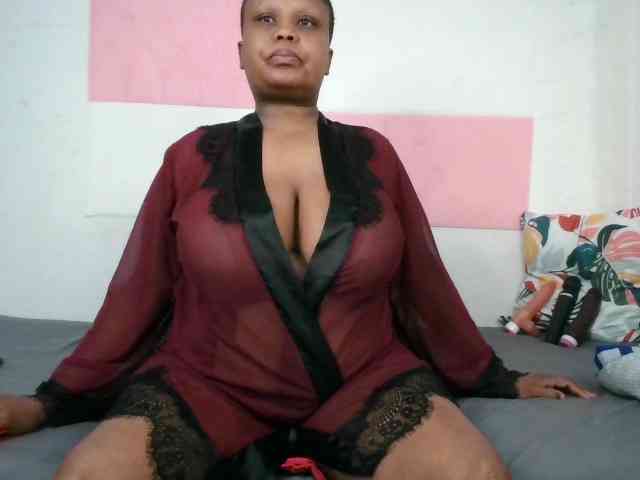 BIGTITTISXX webcam