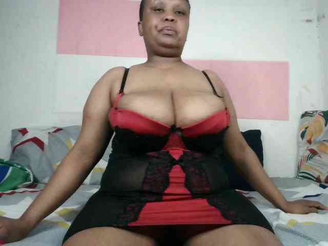 BIGTITTISXX webcam