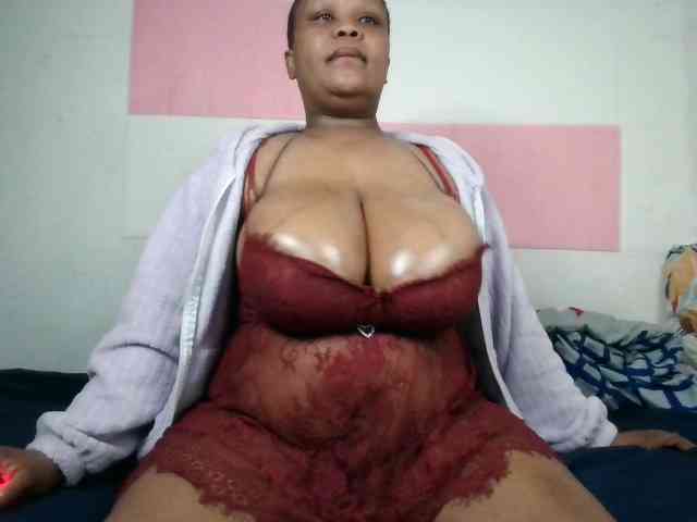 BIGTITTISXX webcam