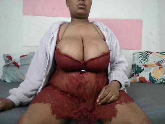 BIGTITTISXX BIGTITTISXX