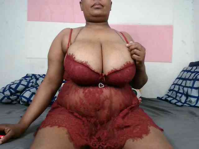 BIGTITTISXX webcam
