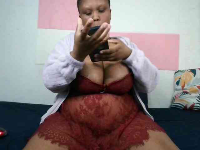 BIGTITTISXX webcam