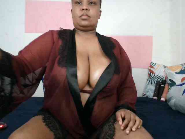 BIGTITTISXX webcam