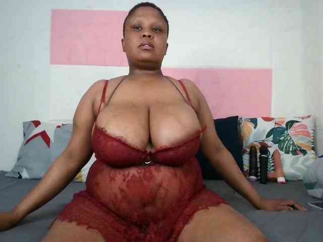BIGTITTISXX webcam