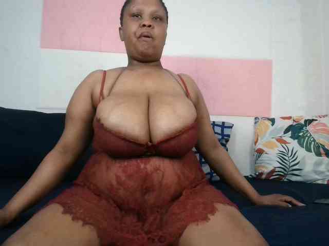 BIGTITTISXX webcam