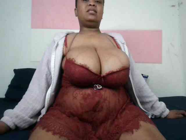 BIGTITTISXX Live Webcam on BongaCams