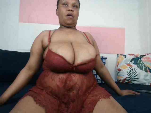BIGTITTISXX webcam